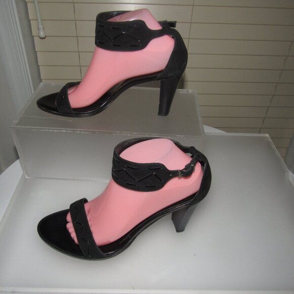 Coup d’Etat Black Suede Ankle Strap Heels Size 9 Made in Spain - Picture 2 of 5